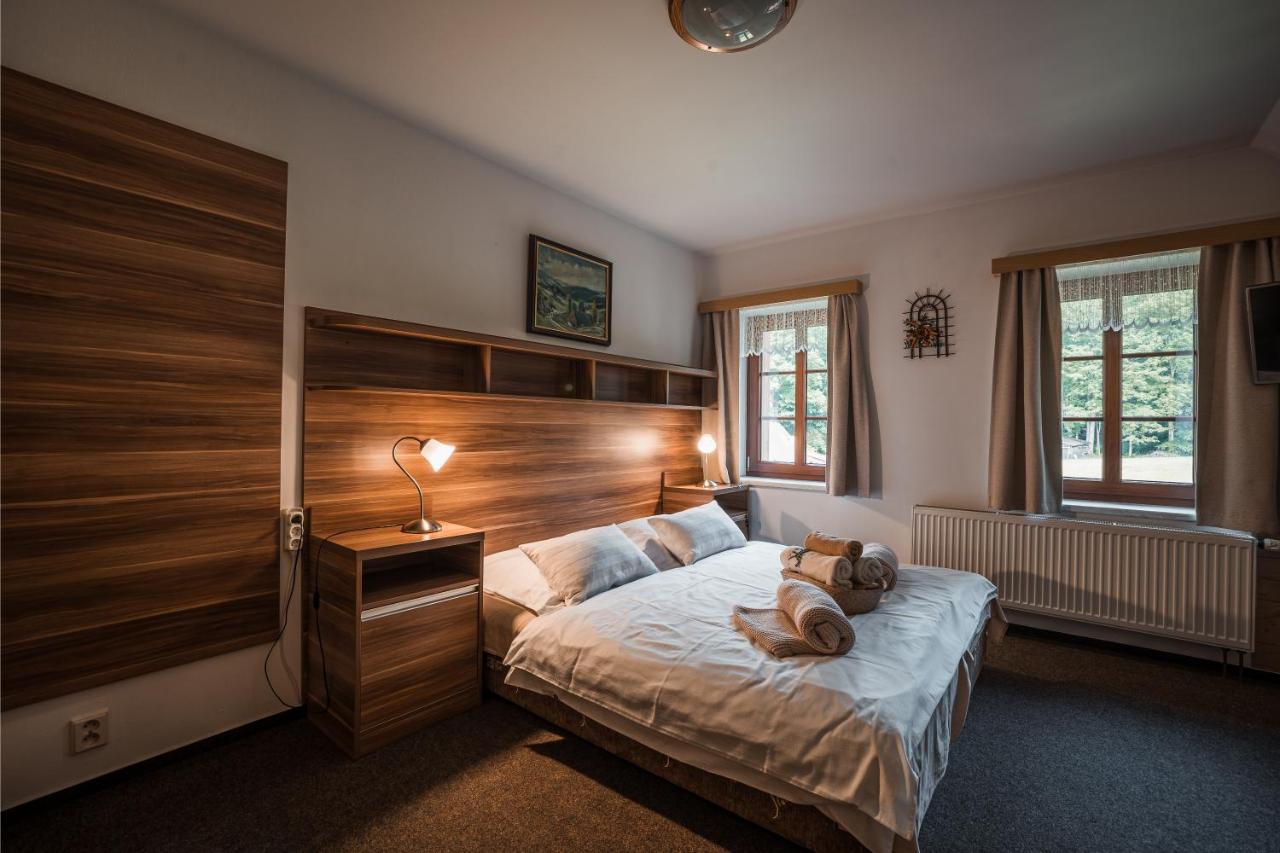 U Sadilku Hotel Paseky nad Jizerou Buitenkant foto