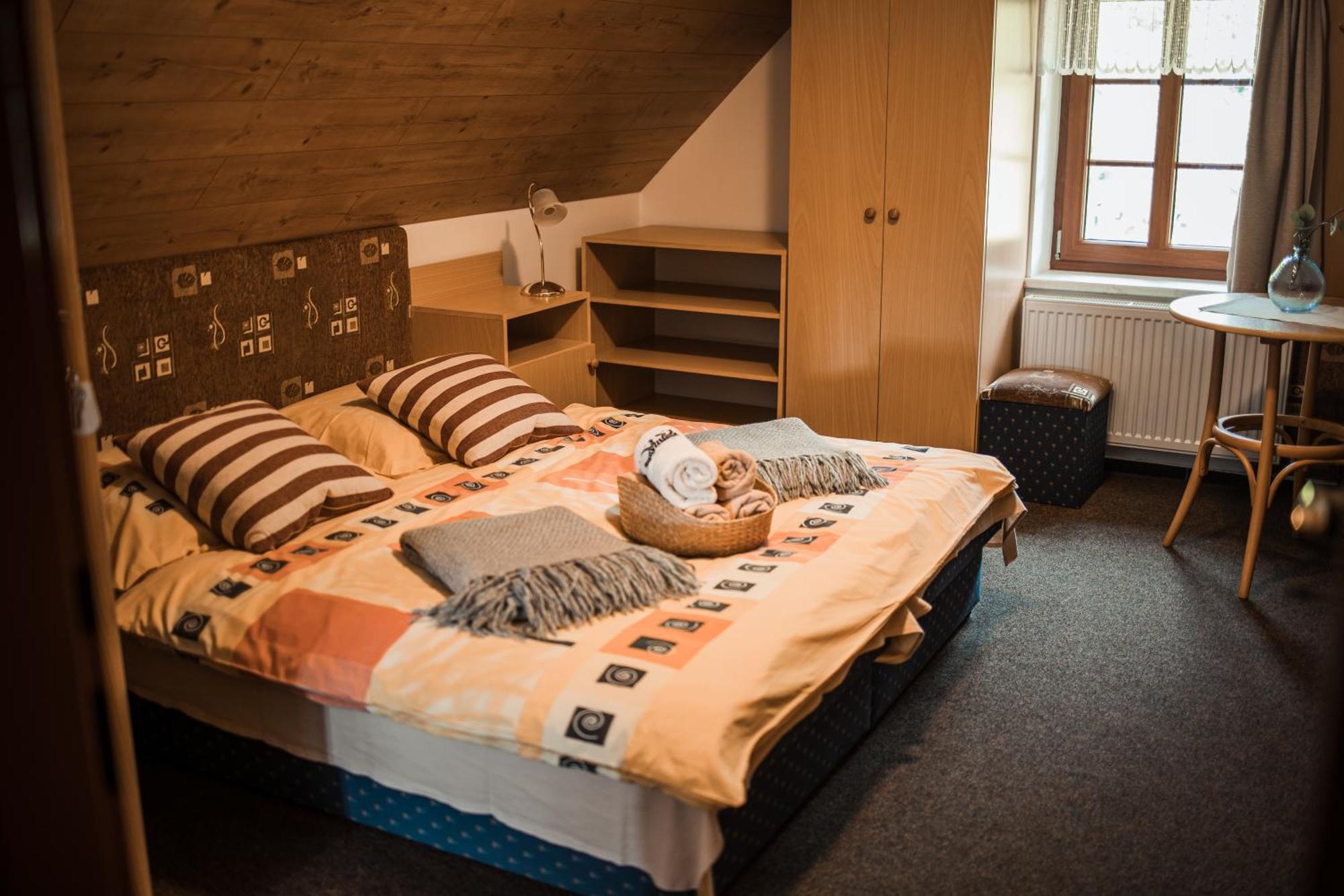 U Sadilku Hotel Paseky nad Jizerou Buitenkant foto